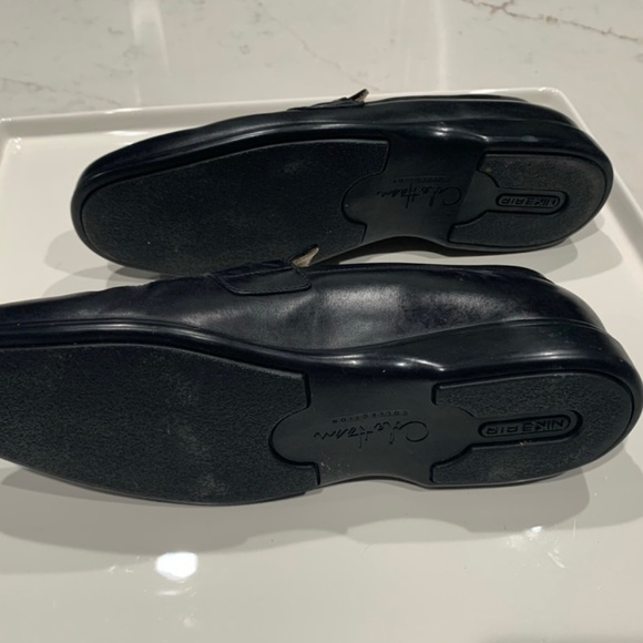 Like new Cole Haan dress shoes - Picture 6 of 10